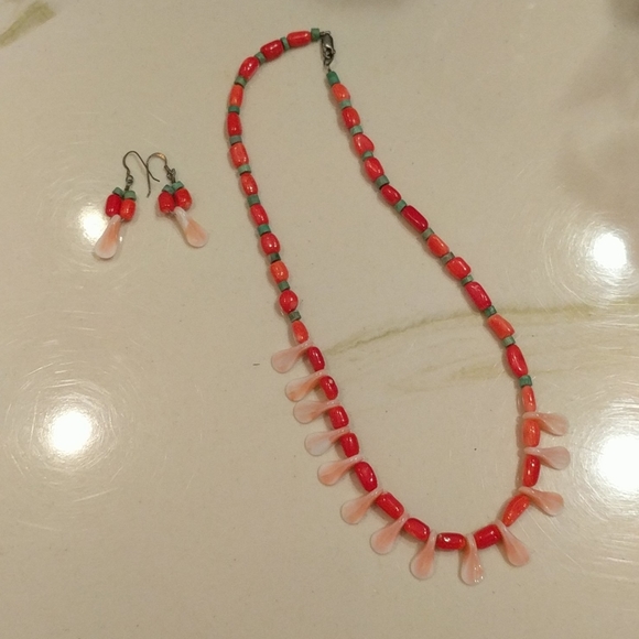 ? Jewelry - Unique beaded necklace and earrings